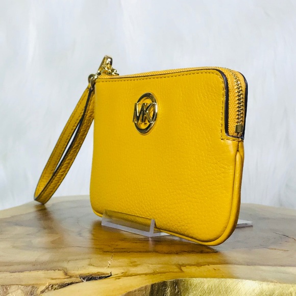 Michael Kors Fulton Medium TZ Wristlet - Picture 2 of 8